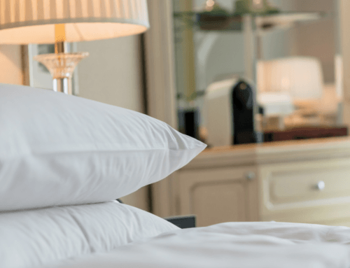 GIVE YOUR GUESTS A DREAMWORTHY PILLOW EXPERIENCE